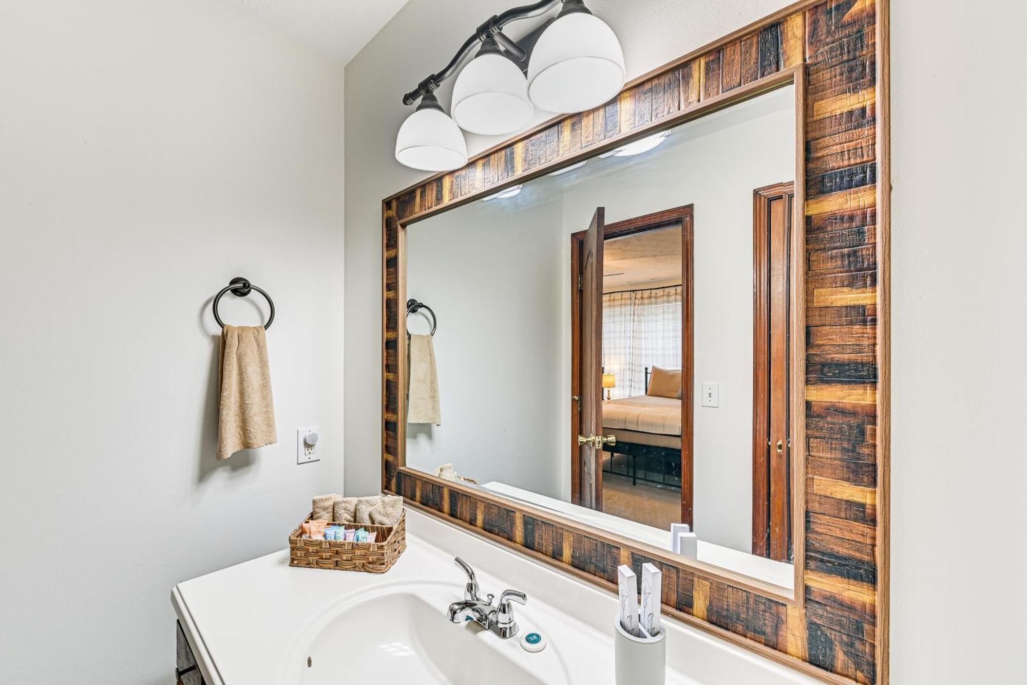 Villa Williamstown Gem With Private Pool And Hot Tub! Esterno foto